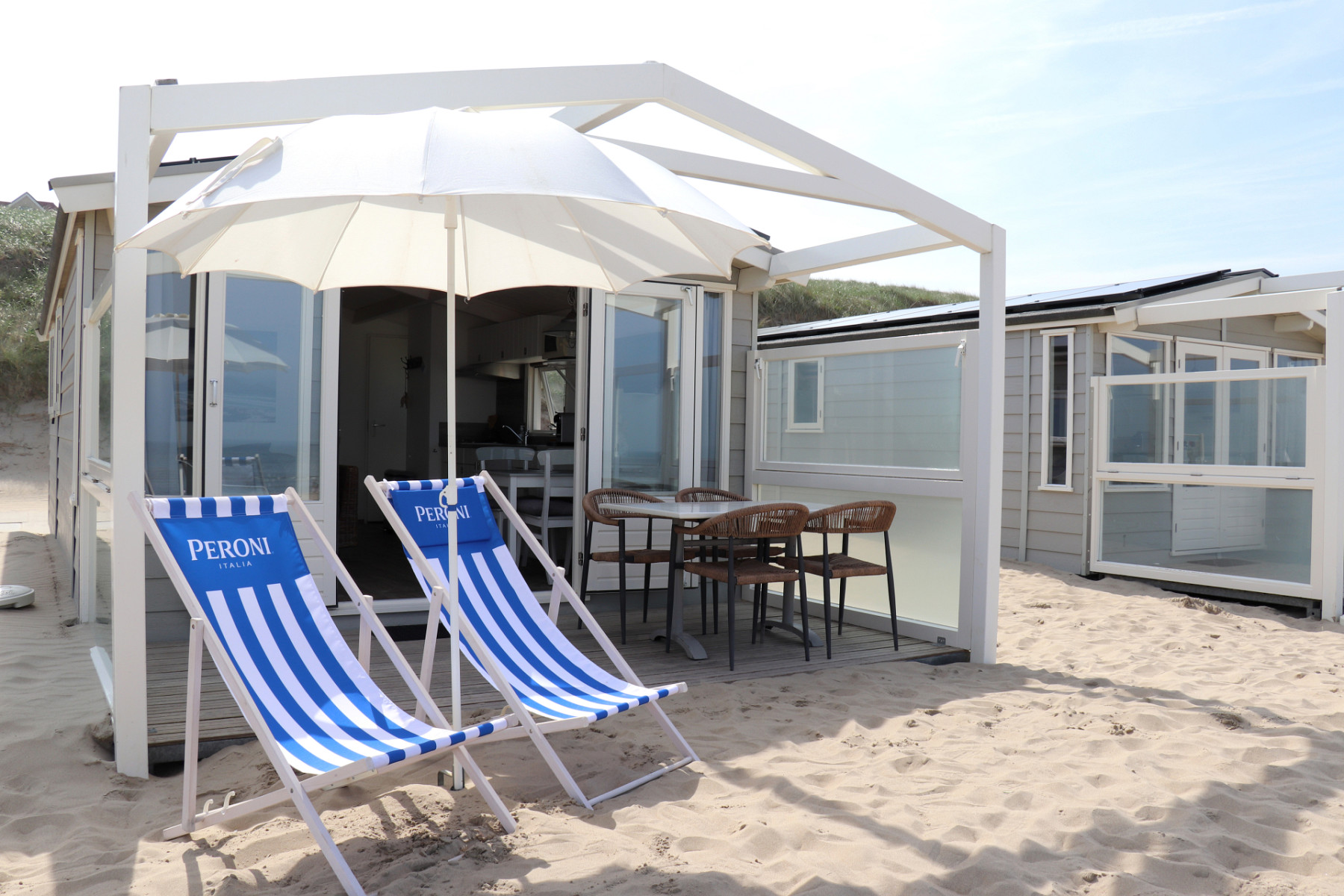 101 Beach Club & Beach Villa’s